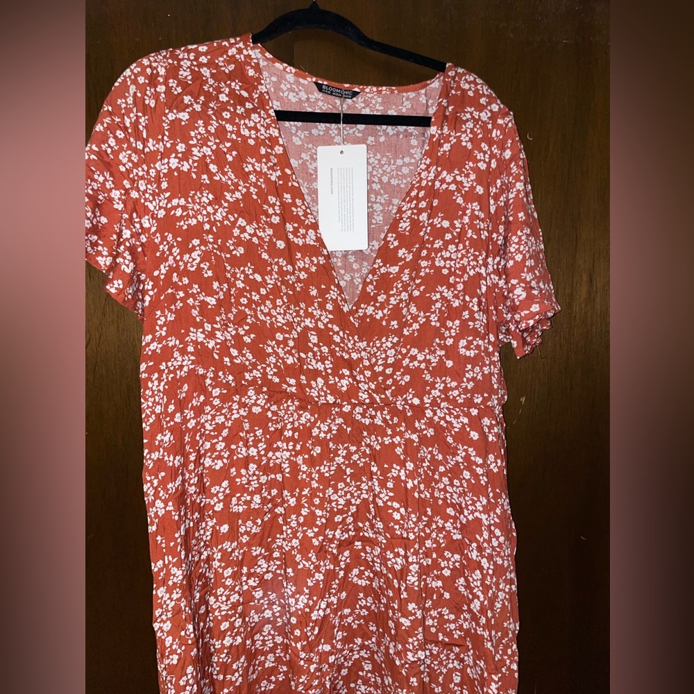 Bloomchic Midi Dress - NWT - Picture 3 of 6